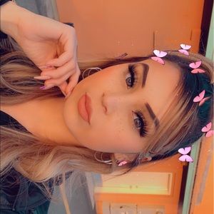 Meet your Posher, Teona